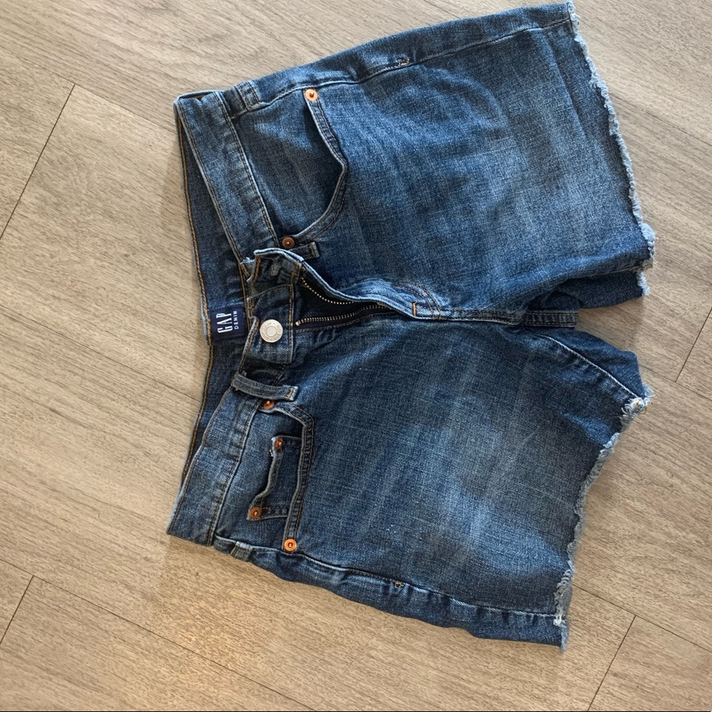 Shorts Size 26
